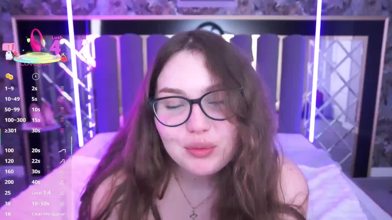 LuxSopphia Adult Chat May 7, 2026
