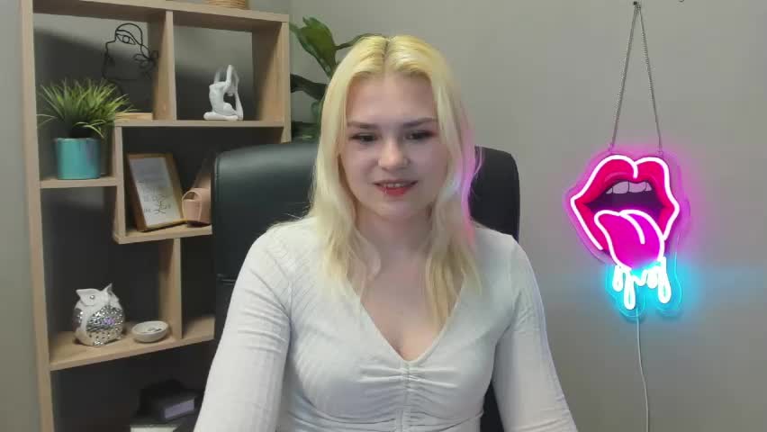 lilysweetxo Adult Chat May 6, 2026