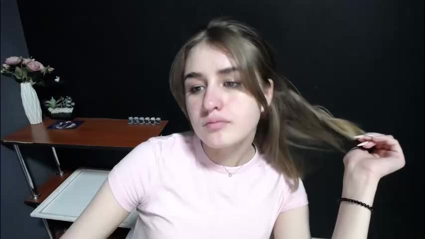 moon_sirennn Adult Chat May 7, 2026