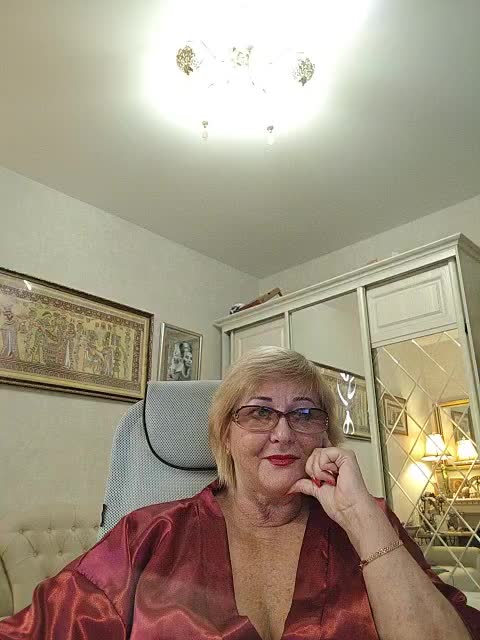 KarinkaSweet Adult Chat May 7, 2026