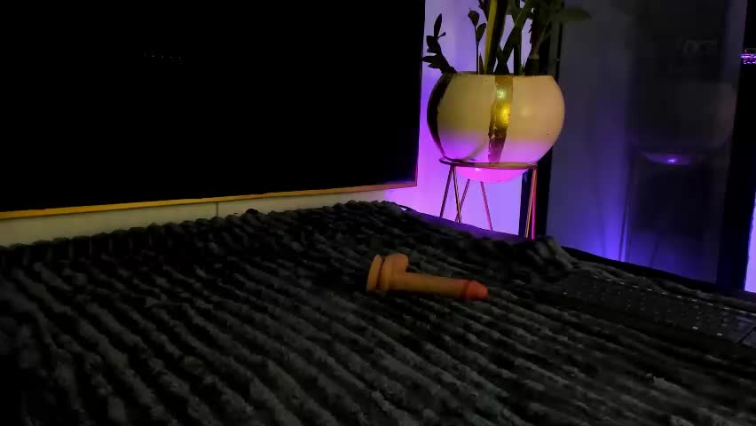lunavegaa_ Adult Chat May 7, 2026
