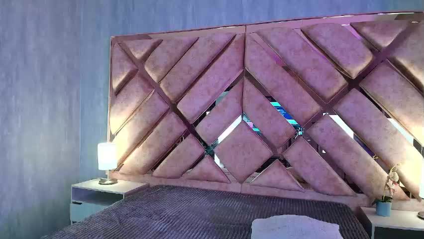 elodie_rouge Adult Chat May 7, 2026