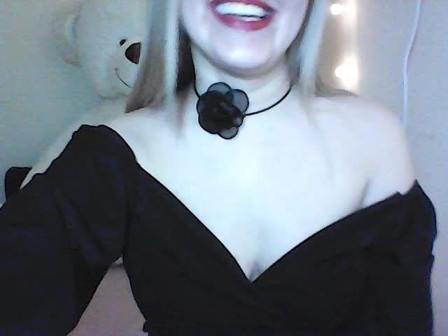 -Sweet-smile- Adult Chat May 7, 2026