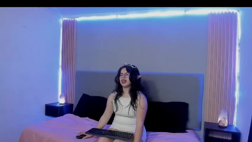 emily_tulip Adult Chat May 7, 2026