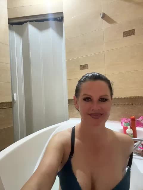RoyalBreasts Adult Chat May 7, 2026