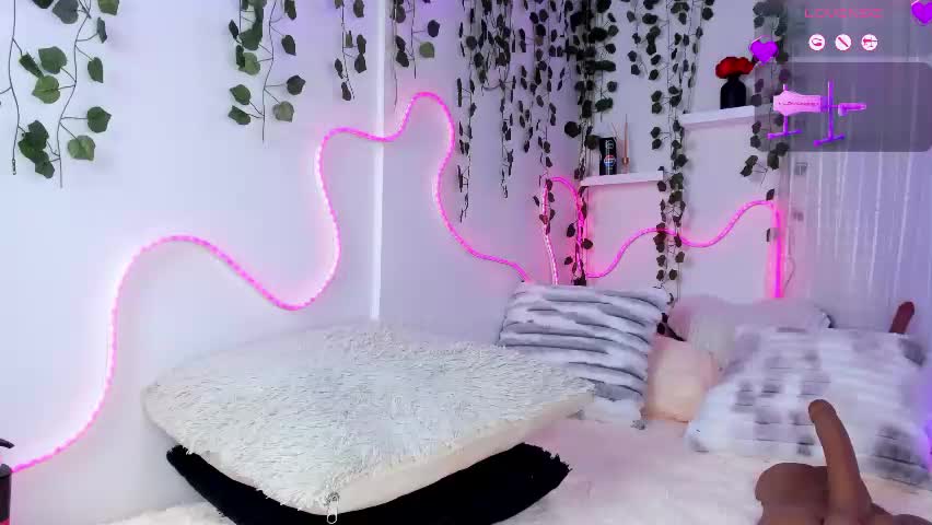 samii_evanns Adult Chat May 7, 2026