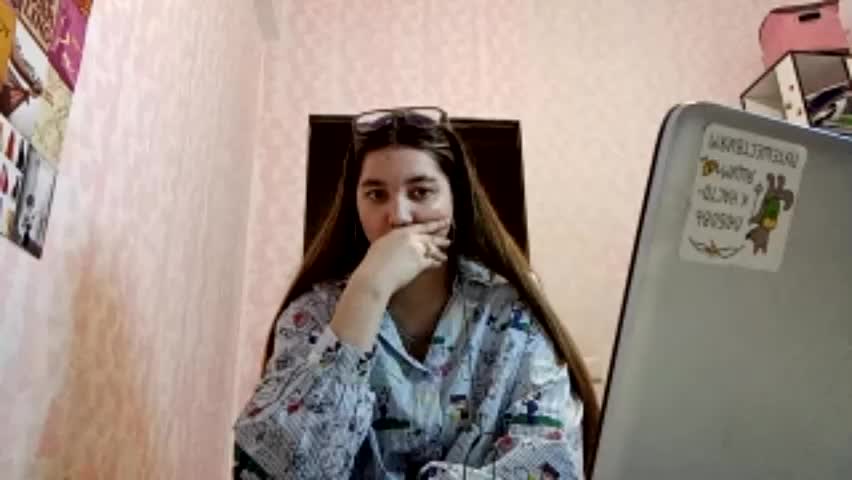 zeniabrossoit Adult Chat May 7, 2026