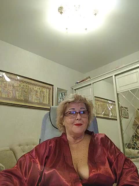 KarinkaSweet Adult Chat May 7, 2026