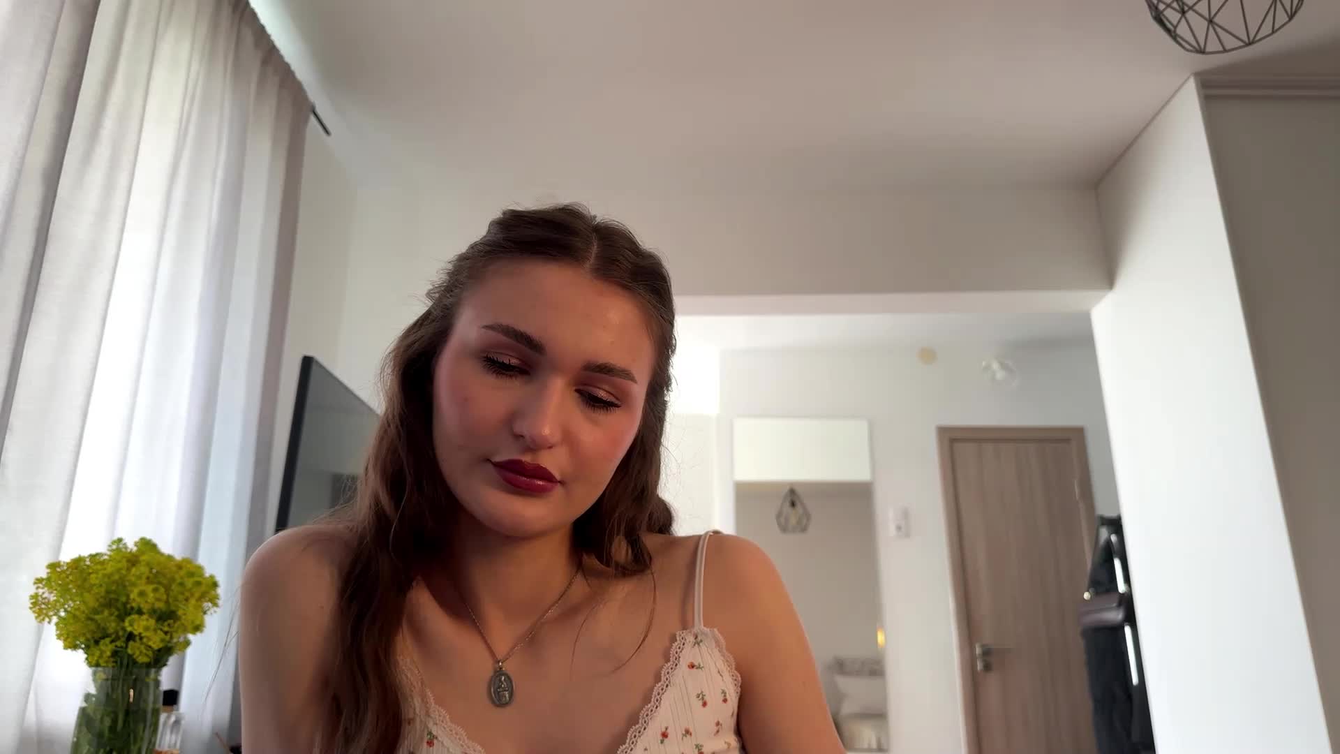 LauraMondella Adult Chat May 7, 2026