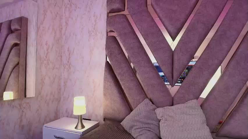 elodie_rouge Adult Chat May 7, 2026