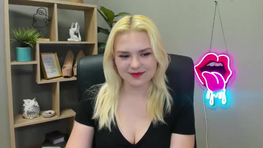 lilysweetxo Adult Chat May 7, 2026