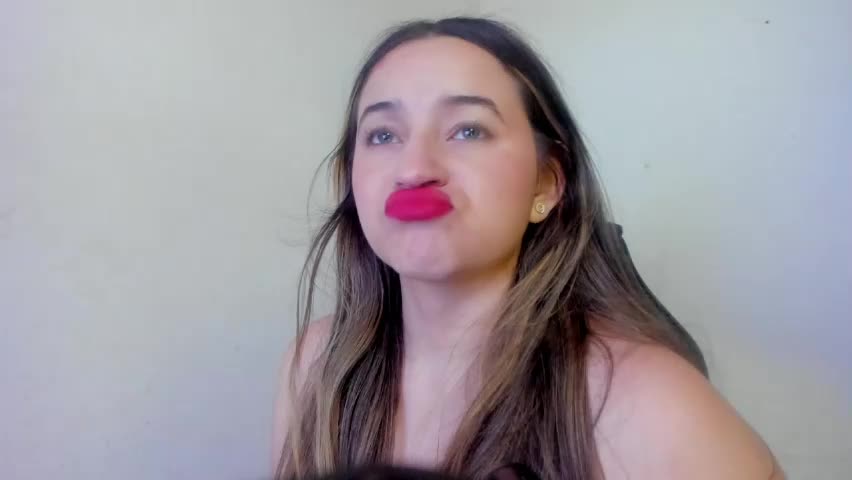 sophie_spencer1 Adult Chat May 7, 2026