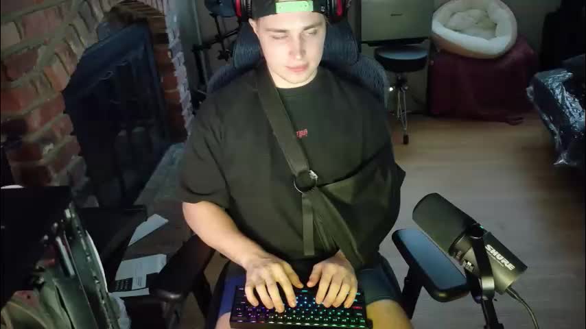 bubblebuttbdn Adult Chat May 7, 2026