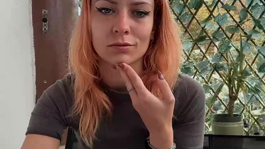 karoline121 Adult Chat May 7, 2026