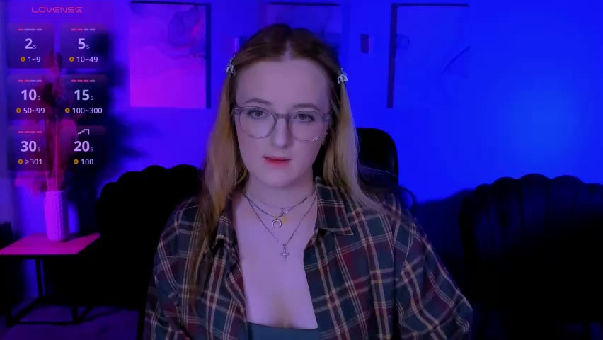 luna_berryy Adult Chat May 8, 2026
