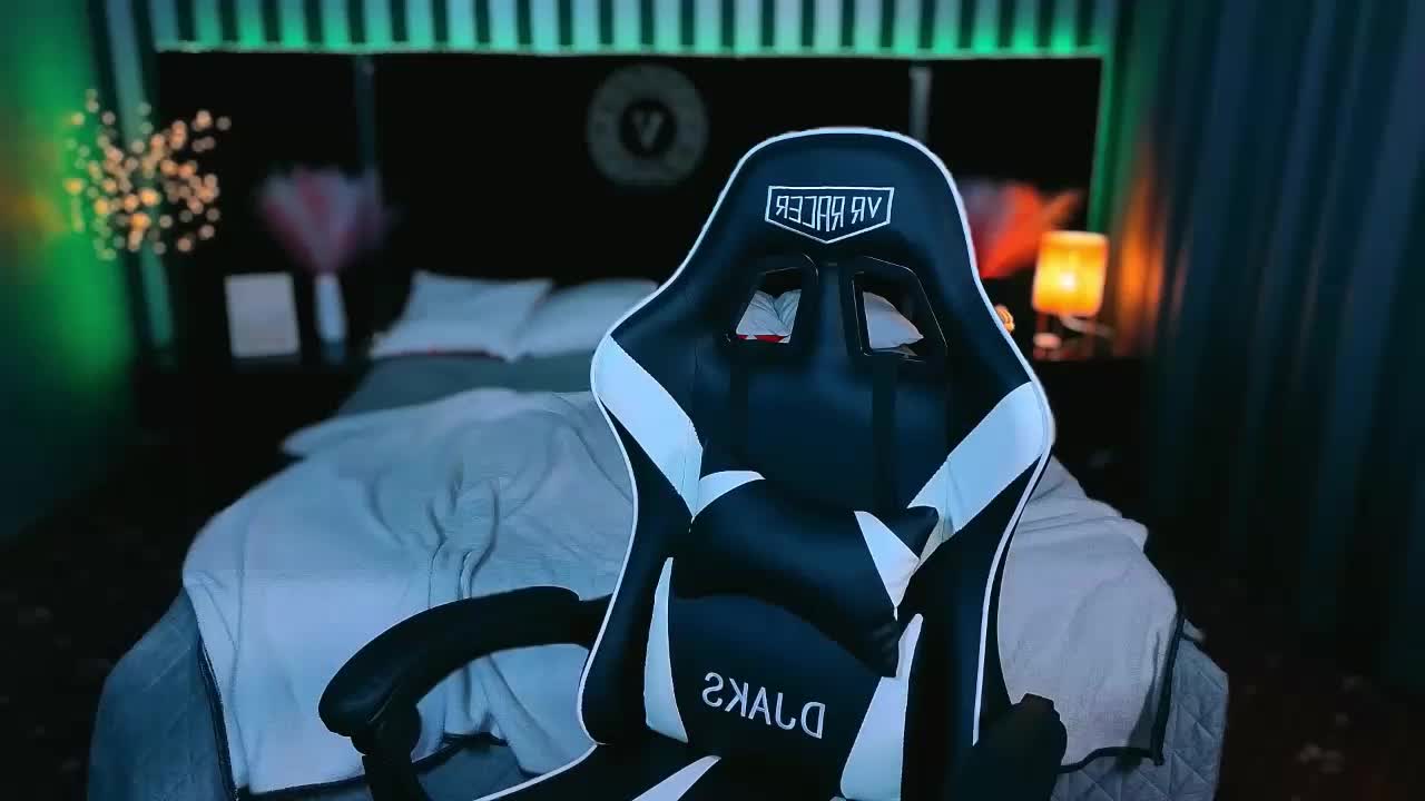 BettyDark Adult Chat May 8, 2026