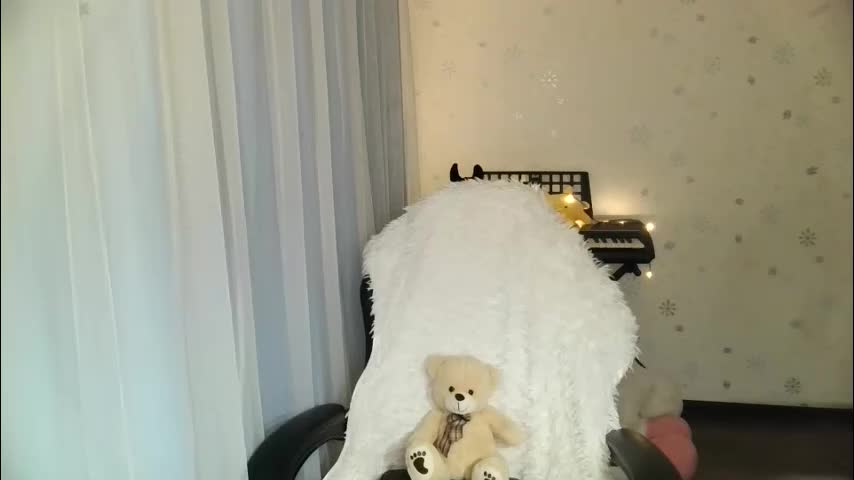 lunaa_bluee Adult Chat May 8, 2026