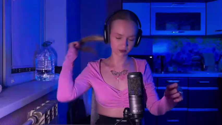 cleotildeamsinger Adult Chat May 8, 2026