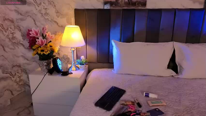 sienna_desiree Adult Chat May 8, 2026