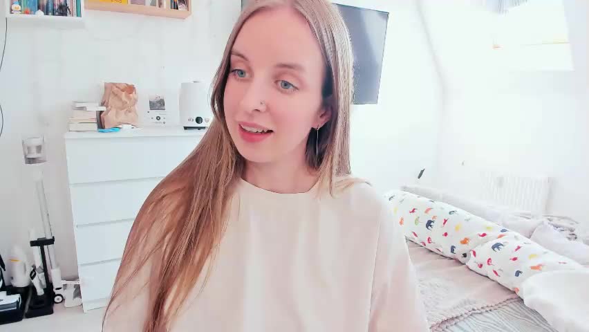 violet_blue_eyes Adult Chat May 8, 2026