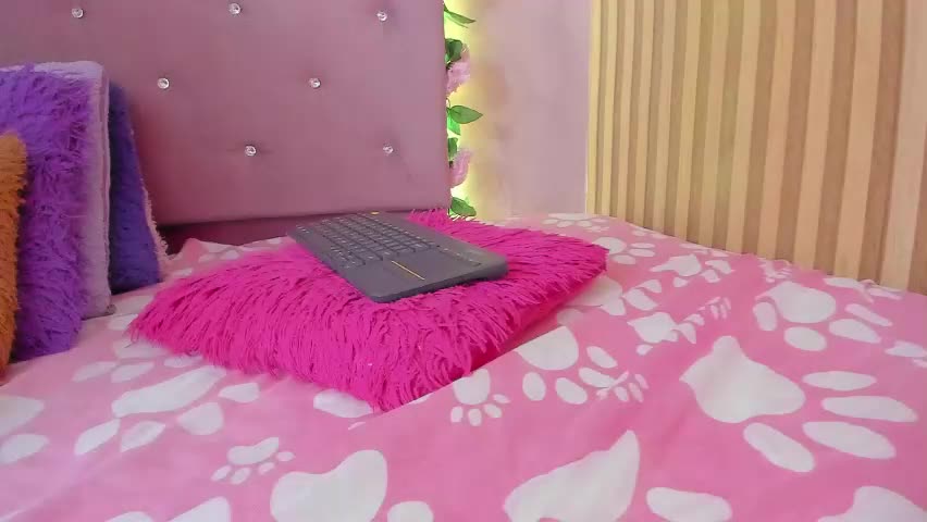lovely__kiss__ Adult Chat May 8, 2026
