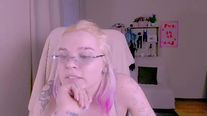 hot_blonda_ Adult Chat May 8, 2026