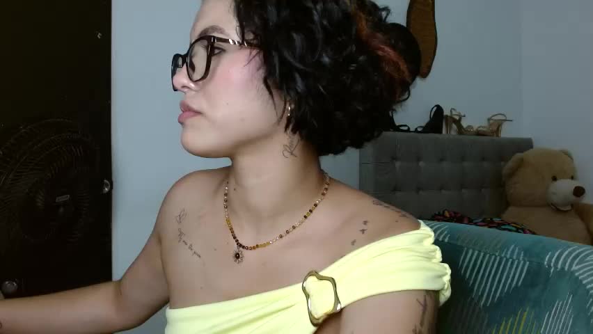 sexy_lia_latina Adult Chat May 8, 2026