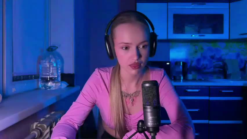 cleotildeamsinger Adult Chat May 8, 2026