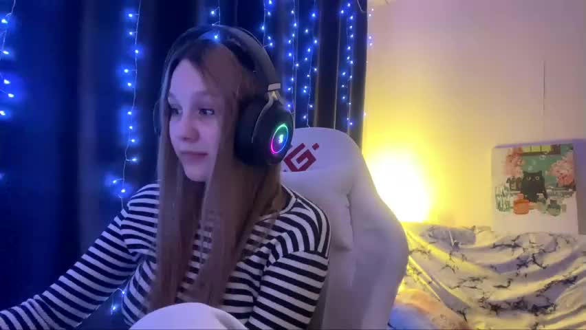 kayceefroehner Adult Chat May 8, 2026