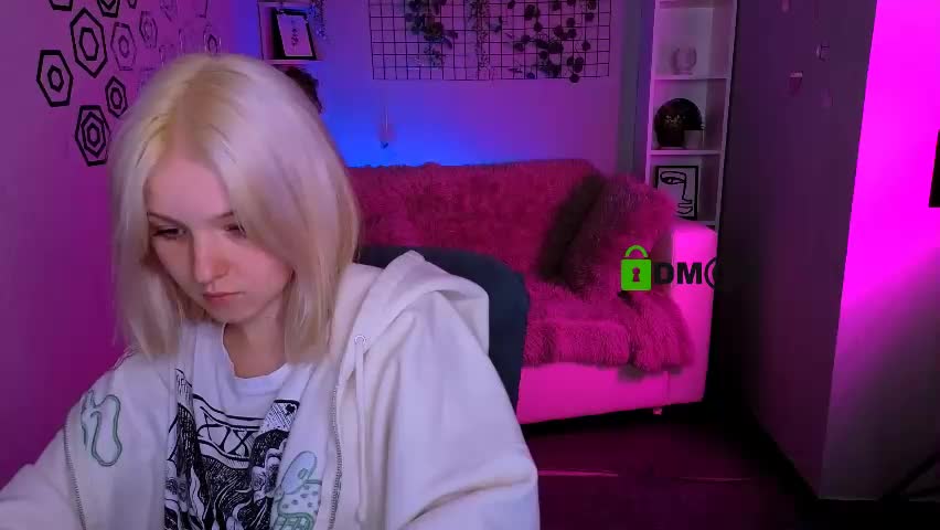 juliiehunt Adult Chat May 8, 2026