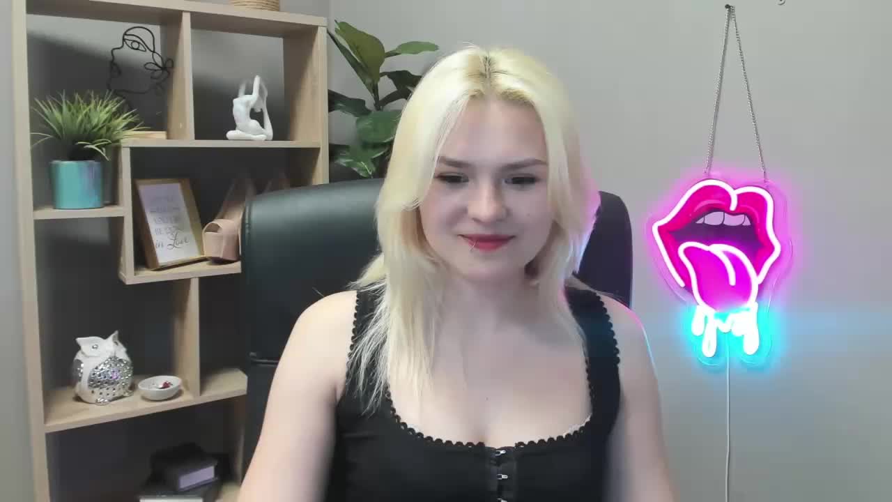 SweetLilyxo Adult Chat May 8, 2026