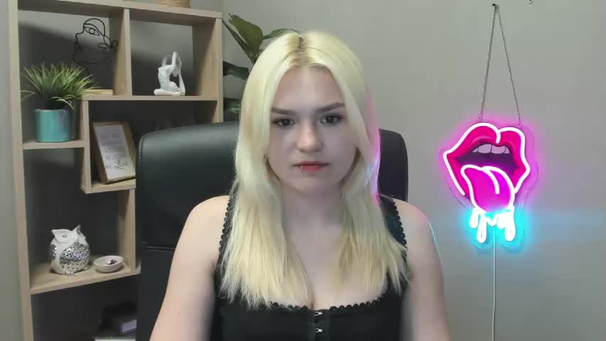 lilysweetxo Adult Chat May 8, 2026