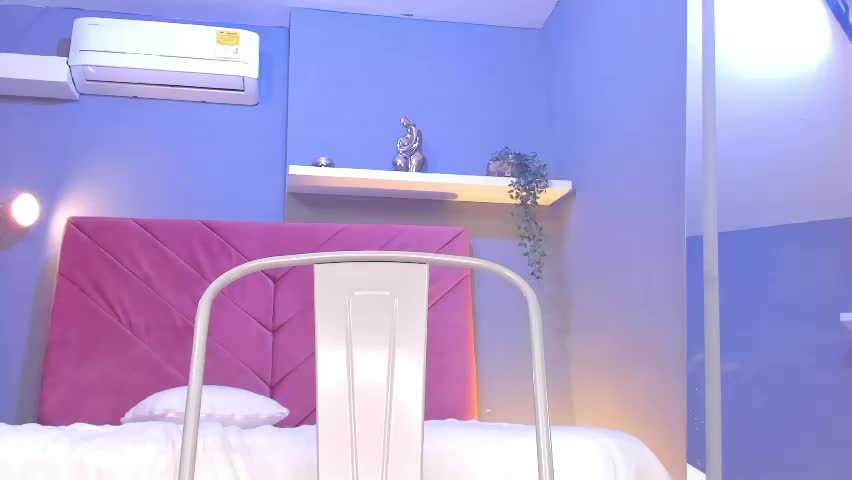 kiara_curls Adult Chat May 8, 2026