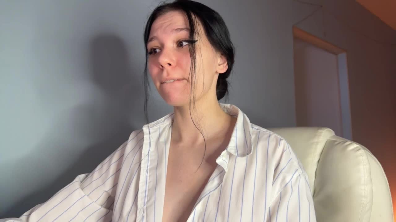 PinkDolly18 Adult Chat May 9, 2026