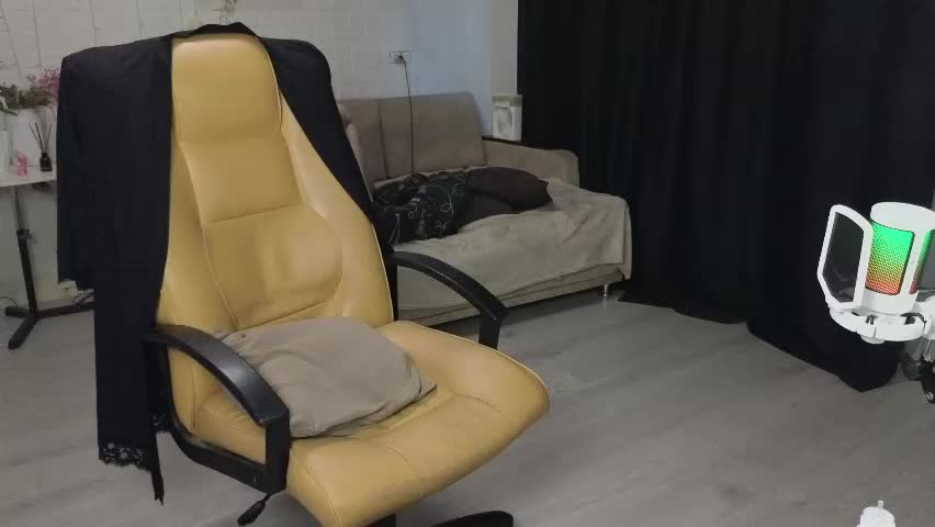 call_me_dasha Adult Chat May 9, 2026