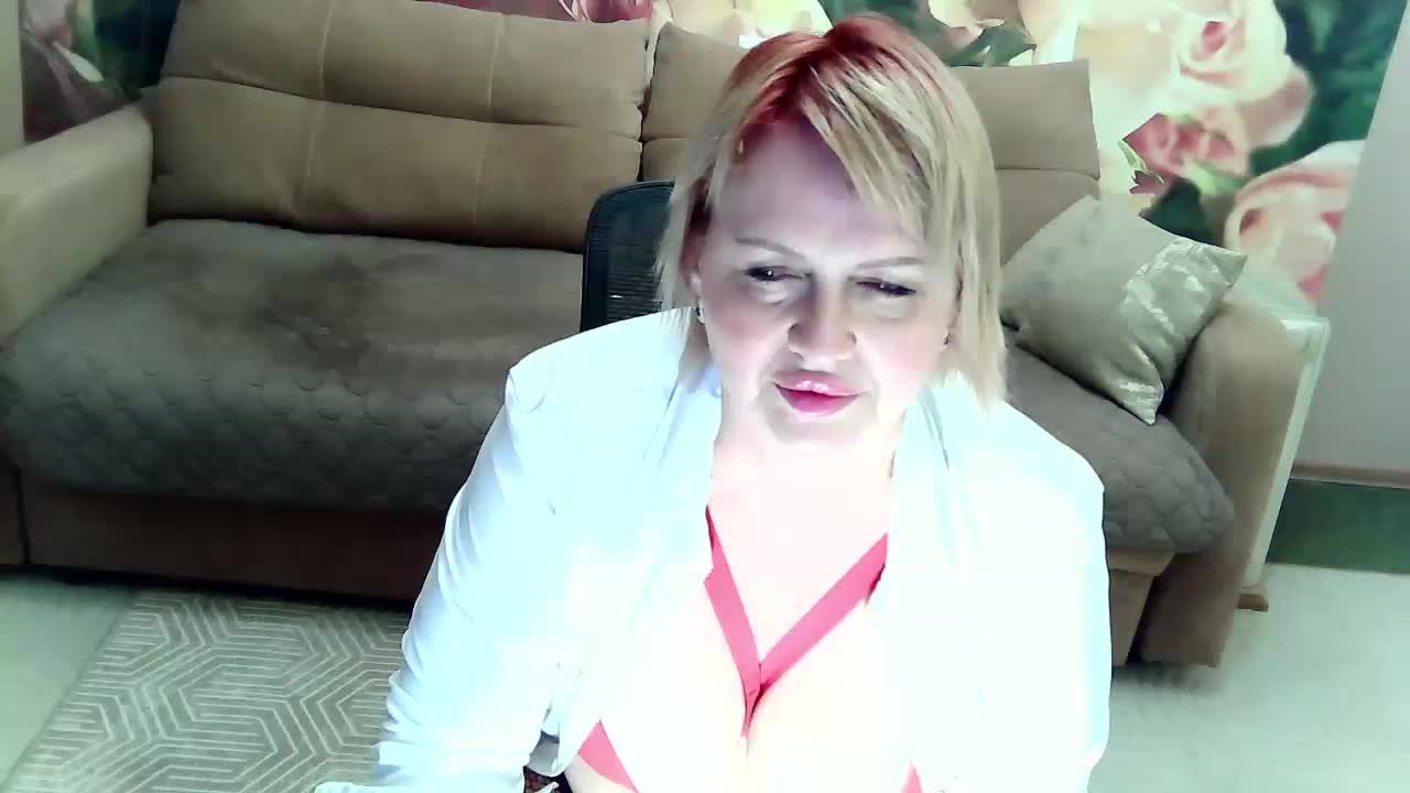 frau-martha Adult Chat May 9, 2026