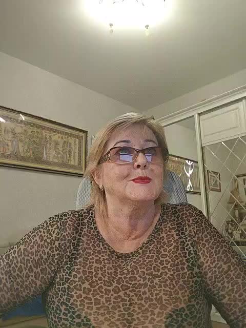 KarinkaSweet Adult Chat May 10, 2026