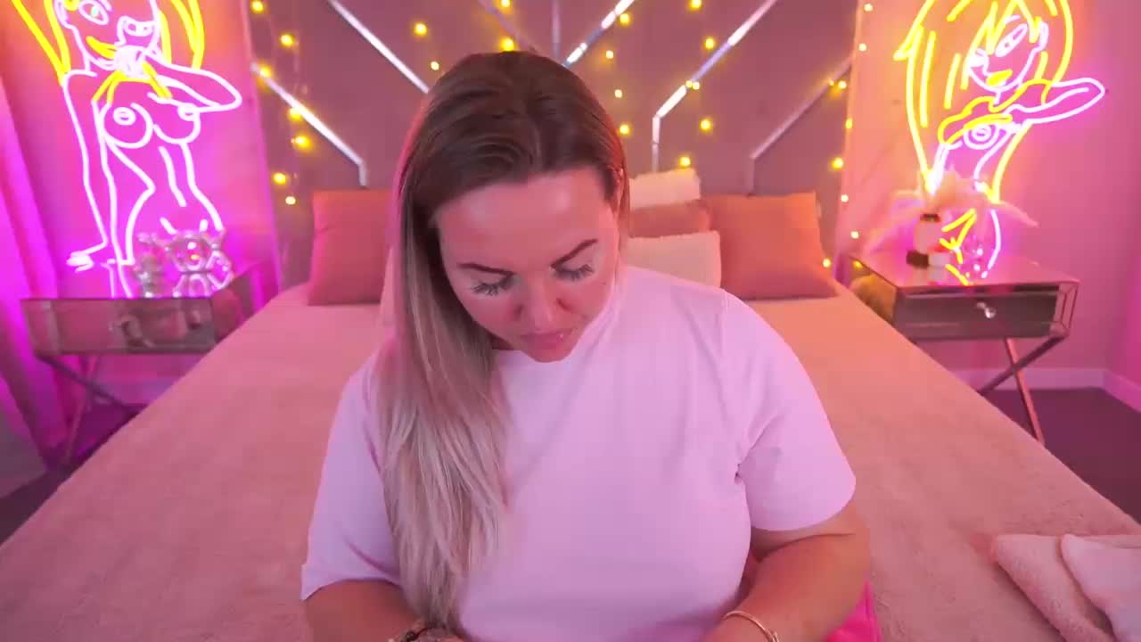 KiraCandyS Adult Chat May 10, 2026