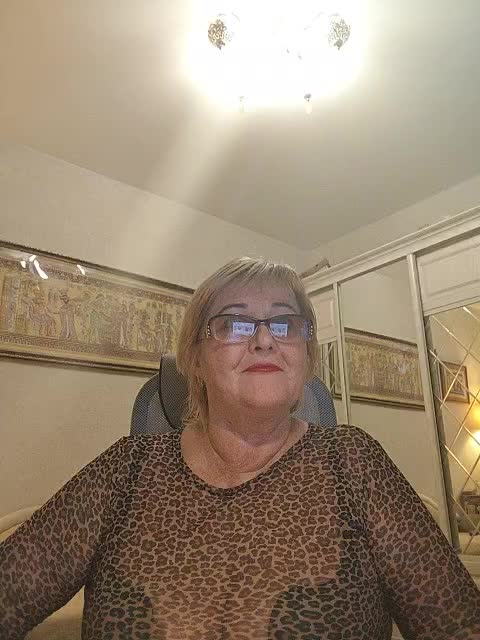 KarinkaSweet Adult Chat May 10, 2026
