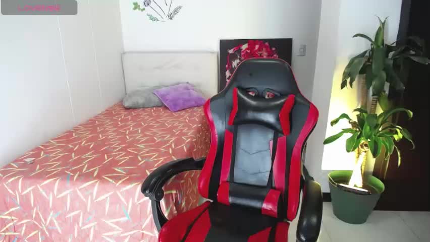 skarlett74 Adult Chat May 10, 2026