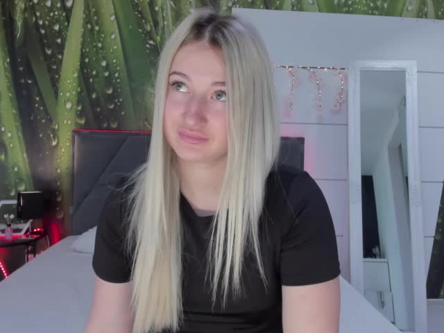 HollyTaillor Adult Chat May 10, 2026