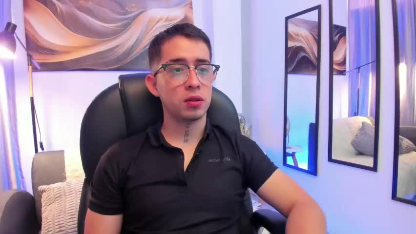 tommas_johnson Adult Chat May 10, 2026