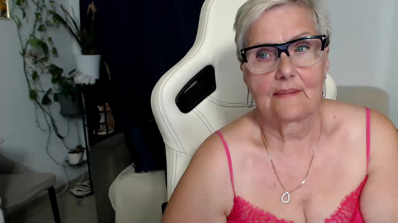 Selenna65 Adult Chat May 11, 2026