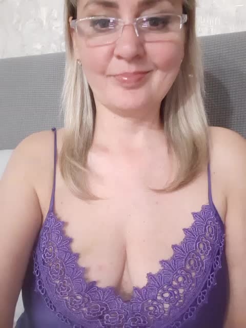 SexiestJess45 Adult Chat May 11, 2026