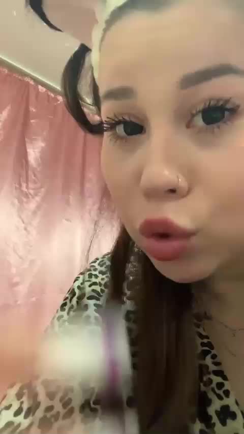 Lexxxie Adult Chat May 11, 2026