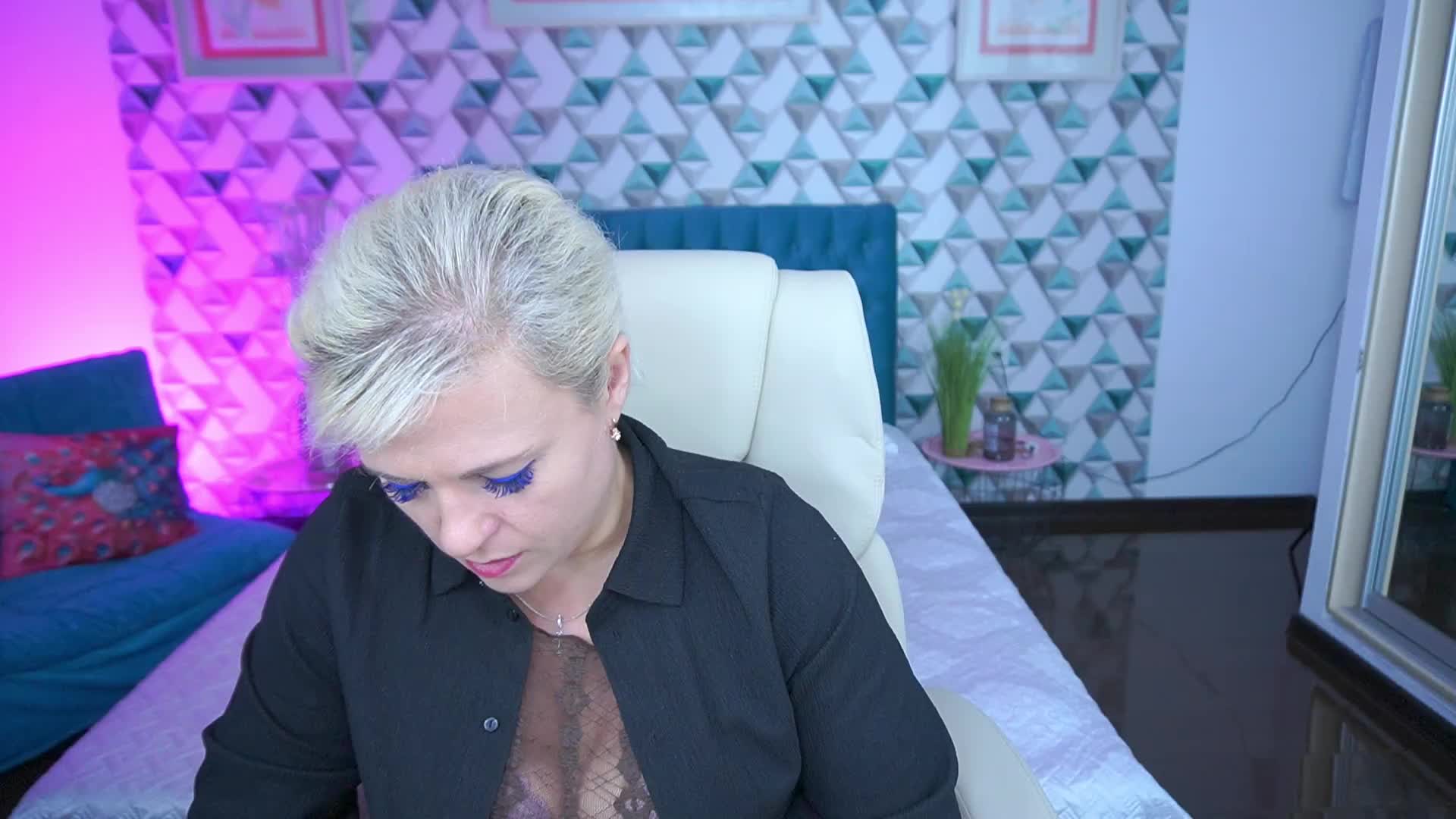 CrystalVibe Adult Chat May 11, 2026