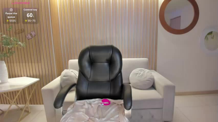 juliettemoreaux Adult Chat May 11, 2026
