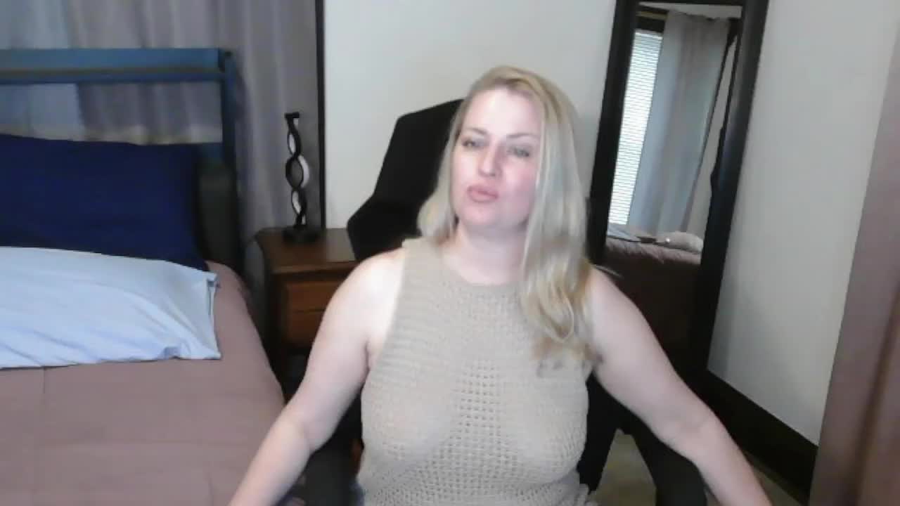 Holliekate Adult Chat May 11, 2026