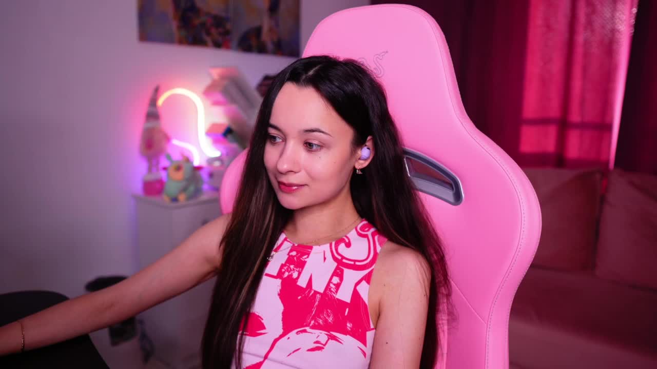 JuicyAngel Adult Chat May 11, 2026
