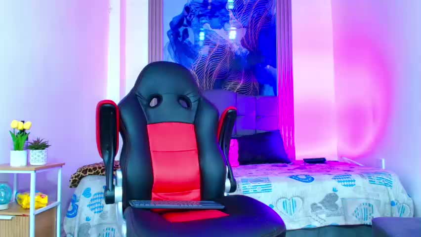 valentina_y_sneiderr Adult Chat May 11, 2026